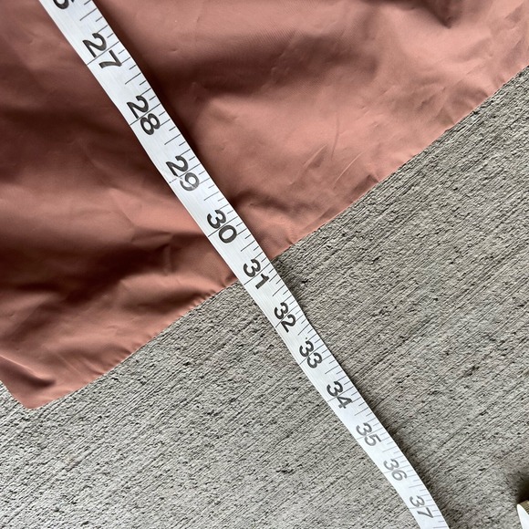 NWT Under Armour Windbreaker Jacket Women's Medium Copper Brown Hooded - Picture 6 of 6